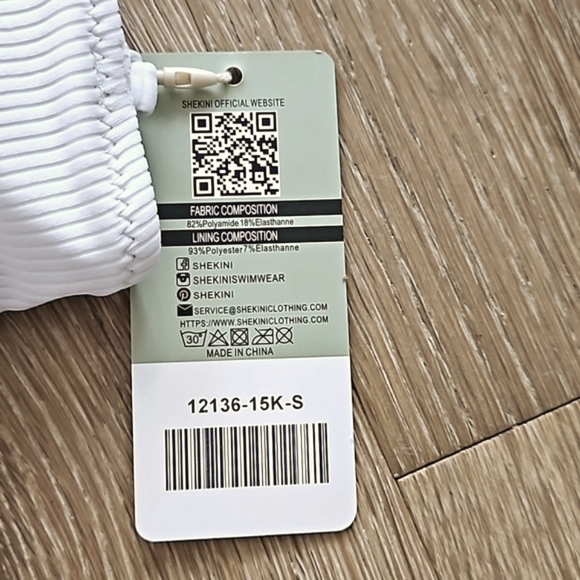 Shekini Women's Halter Bikini TOPS - Picture 10 of 10